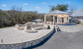 RIVER OAK INN